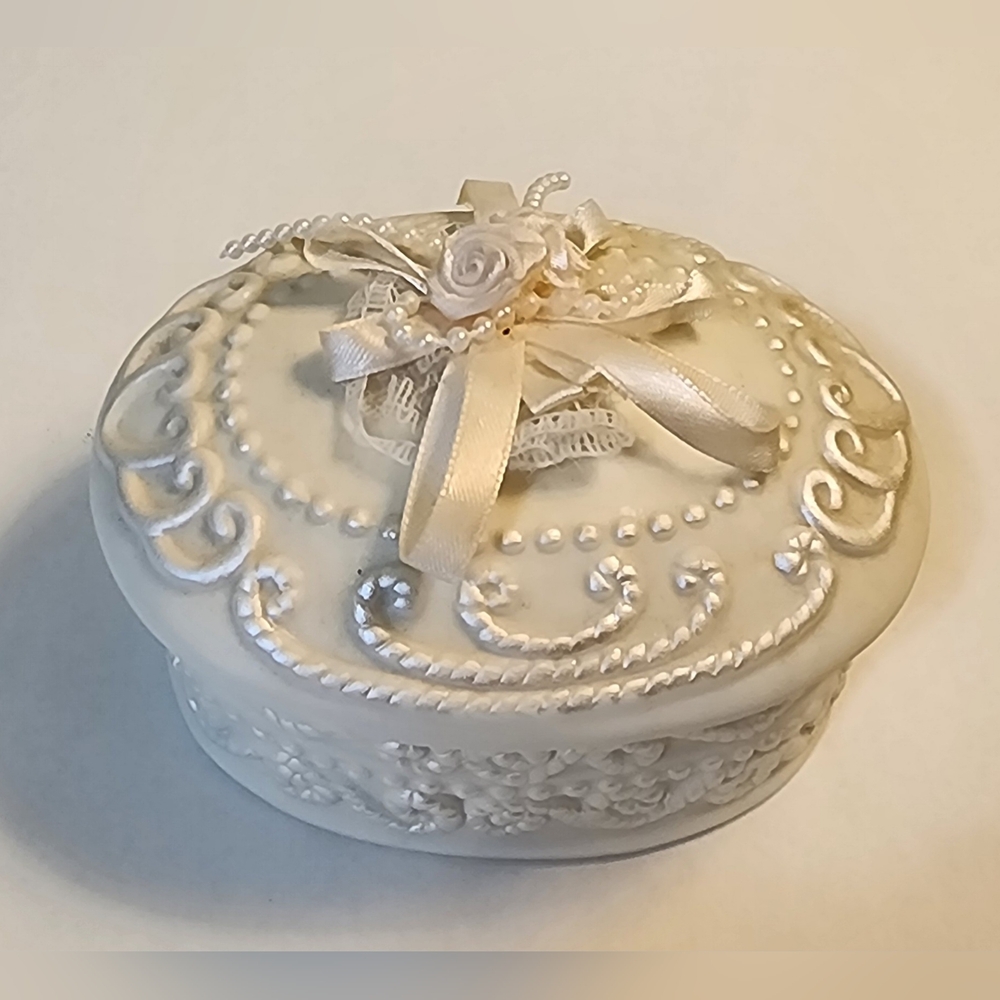 Porcelain Decorated Trinket Jewelry Box  3" Tall  4" Wide.